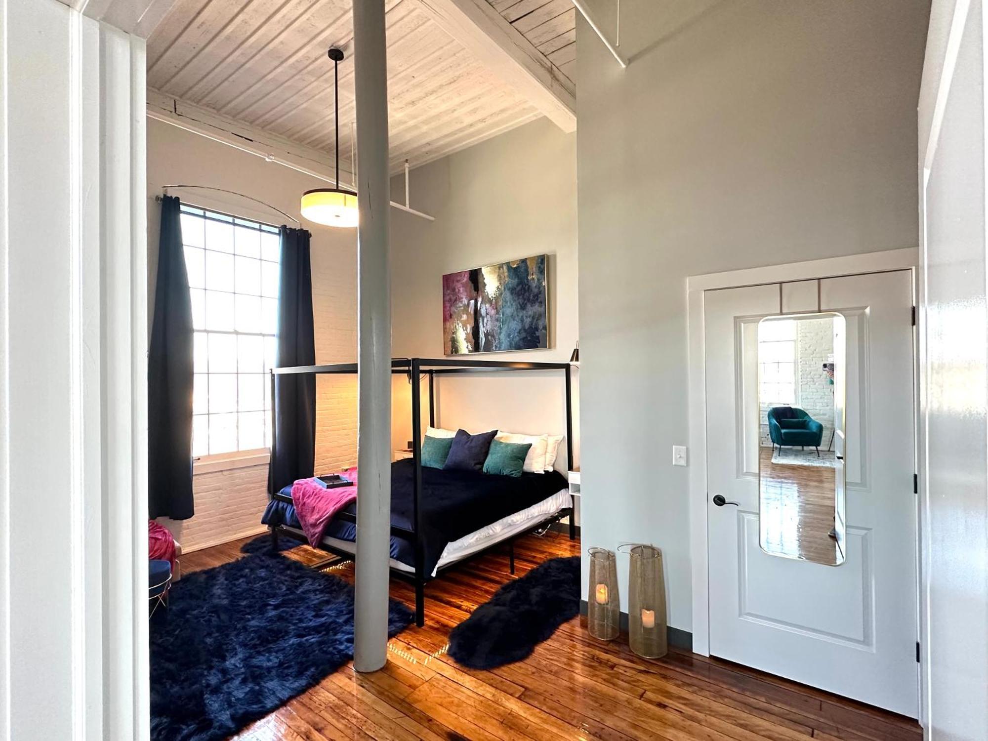 Penthouse: Casa Colore Utica Exterior foto