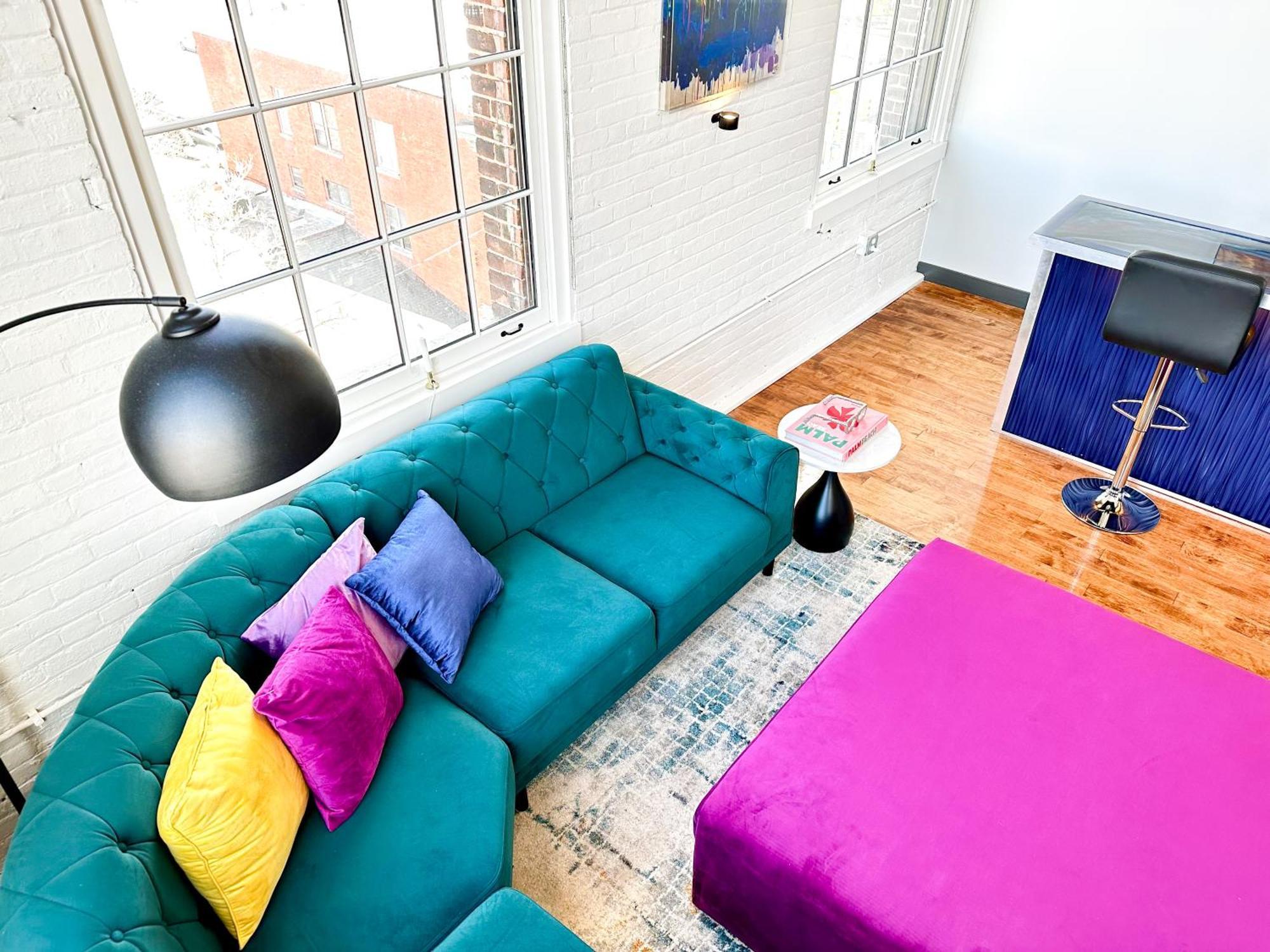 Penthouse: Casa Colore Utica Exterior foto